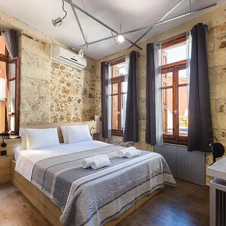 Casa Aura - Modern & Homely, Enchanted By History