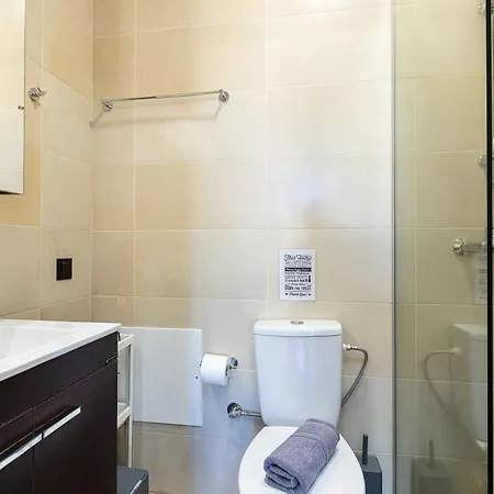 Casa Aura - Modern & Homely, Enchanted By History