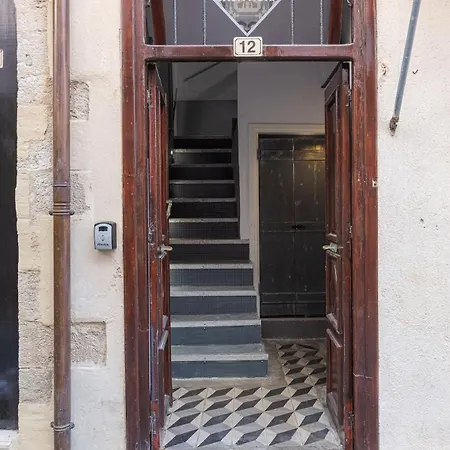 Casa Aura - Modern & Homely, Enchanted By History *